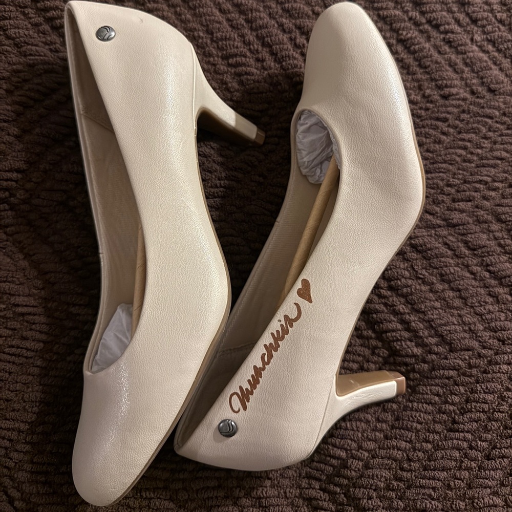 NEW Lifestride kitten heel rounded shoes